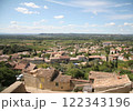 フランス　シャトーヌフ・デュ・パプの街　Châteauneuf du Pape 122343196