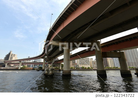 首都高速 122343722