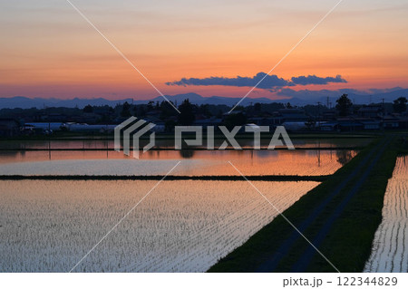 夕焼け 夕焼け 122344829