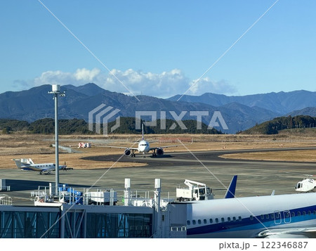 着陸した小型ジェット機 着陸した小型ジェット機 122346887