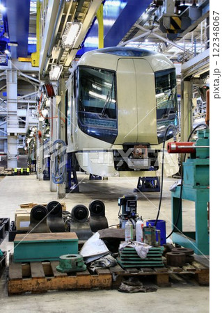 特急リバティが空を舞う… 鉄道車両整備工場の『天井クレーン』と『500系』 特急リバティが空を舞う… 鉄道車両整備工場の『天井クレーン』と『500系』 122348067