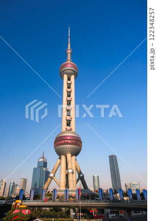 中国 上海市、東方明珠電視塔 122348257