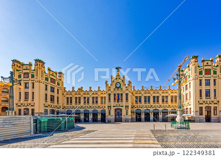 Valencia Nord railway station. 122349381