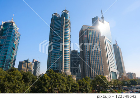 中国 上海市、浦東新区 陸家嘴の超高層ビル群 中国 上海市、浦東新区 陸家嘴の超高層ビル群 122349642