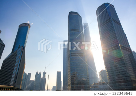 中国 上海市、浦東新区 陸家嘴の超高層ビル群 中国 上海市、浦東新区 陸家嘴の超高層ビル群 122349643
