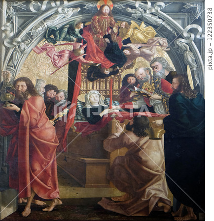 The death of Virgin Mary on the main altar in Parish church in St. Wolfgang on Wolfgangsee in Austria The death of Virgin Mary on the main altar in Parish church in St. Wolfgang on Wolfgangsee in Austria 122350738