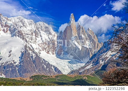 View of the valley towards Laguna Torre with Cerro Torre and surrounding peaks 122352298