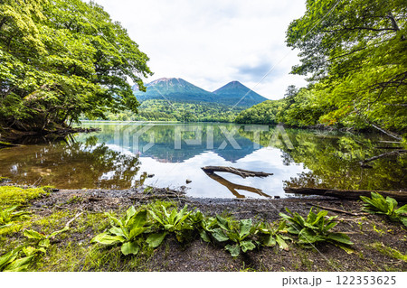 【北海道_オンネトー】夏に行きたい避暑地の温根沼(オンネトー) 7月 【北海道_オンネトー】夏に行きたい避暑地の温根沼(オンネトー) 7月 122353625