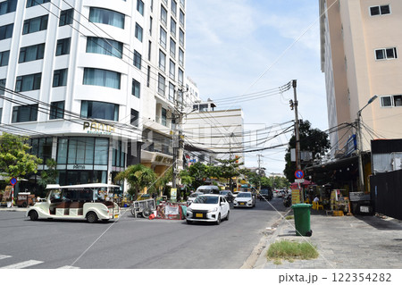 ベトナム ダナン市街地の街並み 122354282