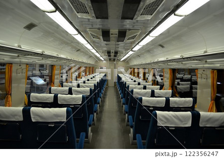 481系電車 普通車車内 481系電車 普通車車内 122356247
