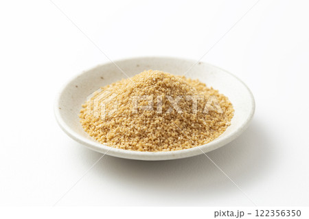 白背景に甜菜糖 122356350
