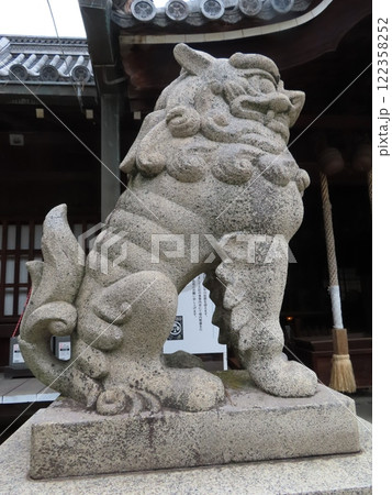 高砂神社、兵庫県高砂市、相生の松で知られ、能・謡曲の高砂の舞台の一つ、狛犬 122358252