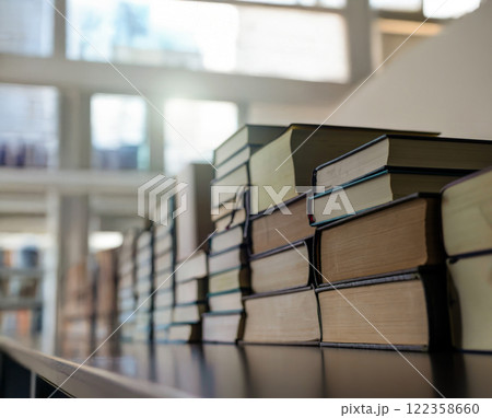 大量の専門書 大量の専門書 122358660