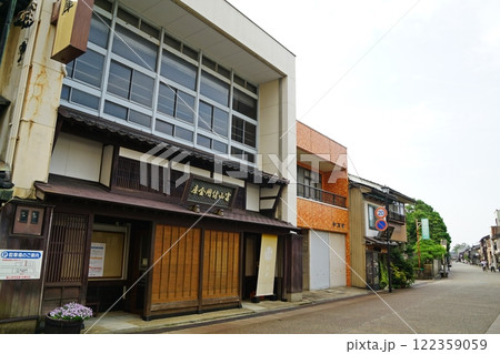 富山市　岩瀬エリアの古民家群 122359059