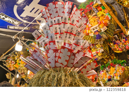 酉の市 熊手 商売繁盛 色鮮やか 家内安全 神社 和 年末 豪華 正月 酉の市 熊手 商売繁盛 色鮮やか 家内安全 神社 和 年末 豪華 正月 122359818