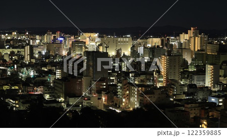栃木県庁展望ロビーから見たJR宇都宮駅周辺の夜景 122359885