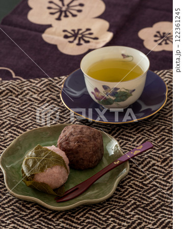 緑茶と和菓子 緑茶と和菓子 122361245