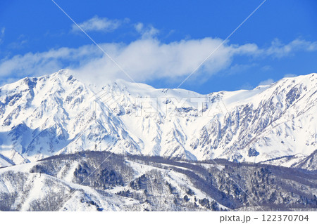 冬の白馬　冬晴の白馬岳 122370704