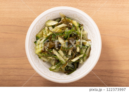 子持ちめかぶときゅうりと大葉和え 子持ちめかぶときゅうりと大葉和え 122373997