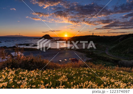 《静岡県》伊豆半島・爪木崎の夜明け 《静岡県》伊豆半島・爪木崎の夜明け 122374097