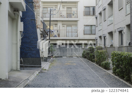 住宅街　駐車場　行き止まり 122374841