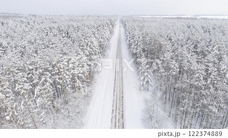 凍結路・雪道イメージ 122374889