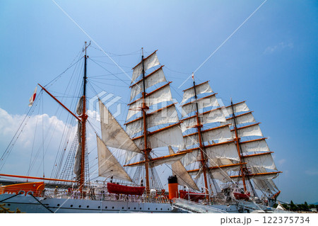 (とやまビューポイント)　初夏の海王丸パーク 総帆展帆 5月 122375734