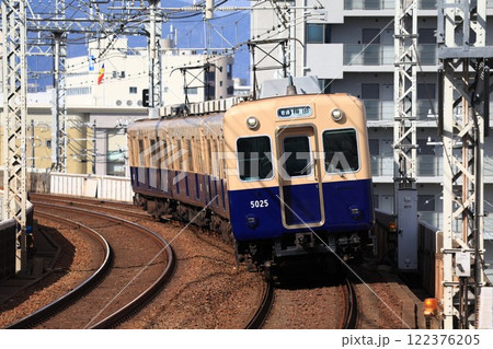 【阪神】5000系（阪神本線：姫島駅） 122376205