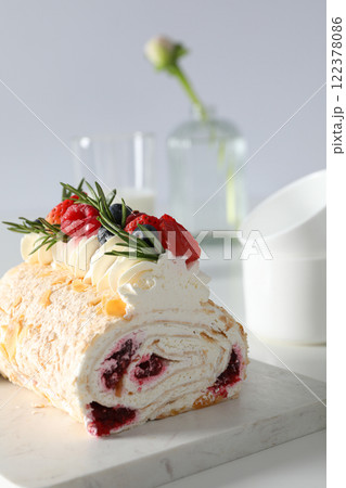 Meringue roll, concept of tasty and delicious food 122378086