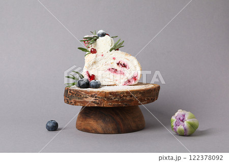 Meringue roll, concept of tasty and delicious food Meringue roll, concept of tasty and delicious food 122378092