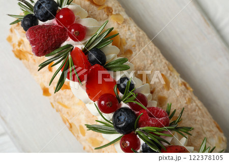 Meringue roll, concept of tasty and delicious food Meringue roll, concept of tasty and delicious food 122378105