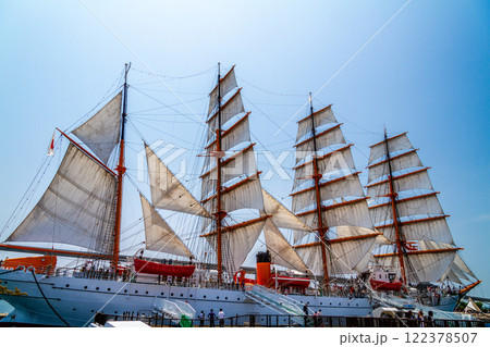 (とやまビューポイント) 初夏の海王丸パーク 総帆展帆 5月 (とやまビューポイント) 初夏の海王丸パーク 総帆展帆 5月 122378507