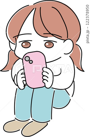 スマホに夢中な女の子 スマホに夢中な女の子 122378950