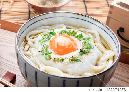 滑らかで栄養満点! 月見とろろうどん ( 山かけうどん ) 滑らかで栄養満点! 月見とろろうどん ( 山かけうどん ) 122379078