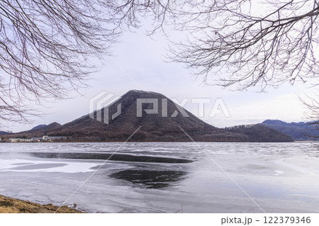 榛名山 榛名富士 榛名湖 冬景色 榛名山 榛名富士 榛名湖 冬景色 122379346