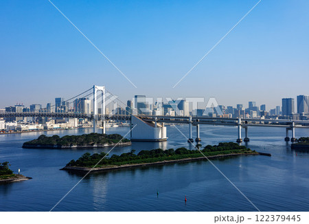 Tokyo Bay with the Rainbow Bridge, Odaiba 122379445