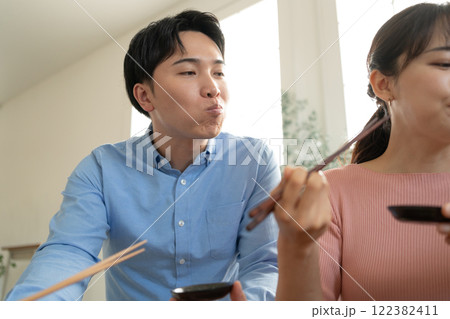 食べる夫 122382411