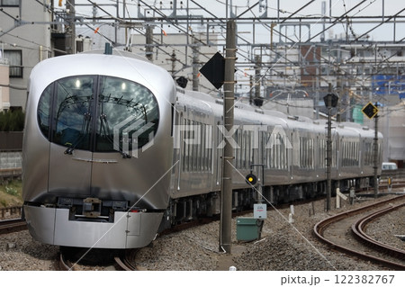 秋津～所沢を試運転する西武001系 ラビュー 122382767
