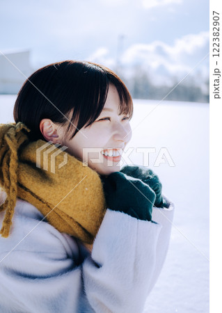 彼女と雪で遊ぶ 彼女と雪で遊ぶ 122382907