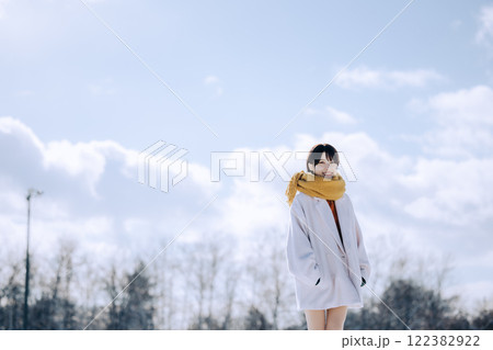 彼女と雪で遊ぶ 彼女と雪で遊ぶ 122382922