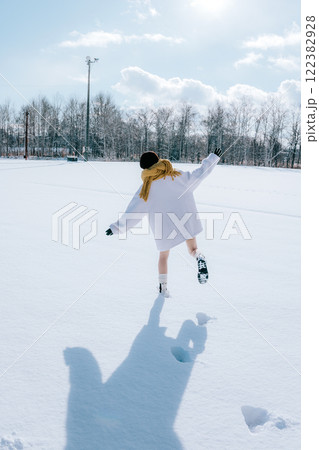 彼女と雪で遊ぶ 彼女と雪で遊ぶ 122382928