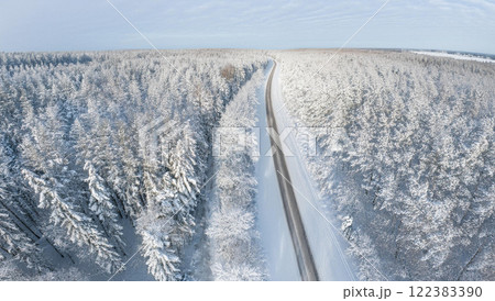 凍結路・雪道イメージ 122383390