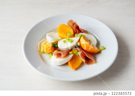 柿とカブのマリネ 柿とカブのマリネ 122383572