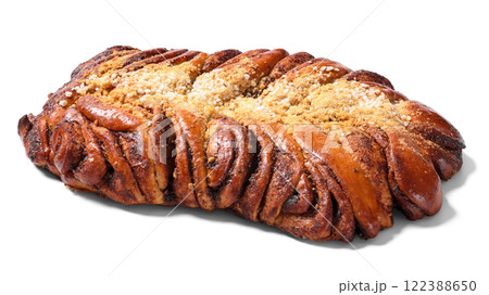 Cinnamon braided bread topped with pearl sugar 122388650