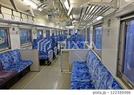 寒冷地仕様のキハ54形客室~釧路駅 寒冷地仕様のキハ54形客室~釧路駅 122389366