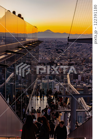 東京 渋谷区 渋谷スクランブルスクエアの展望施設 SHIBUYA SKY(渋谷スカイ)からの眺め 東京 渋谷区 渋谷スクランブルスクエアの展望施設 SHIBUYA SKY(渋谷スカイ)からの眺め 122391180