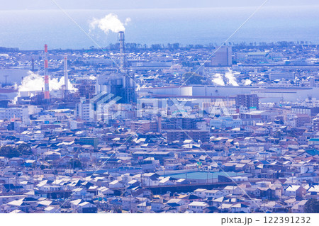 【静岡県】岩本山から望む、富士市の工業地帯 【静岡県】岩本山から望む、富士市の工業地帯 122391232