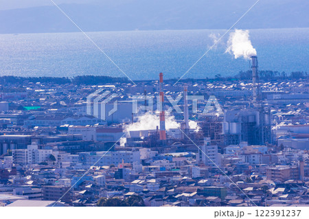 【静岡県】岩本山から望む、富士市の工業地帯 【静岡県】岩本山から望む、富士市の工業地帯 122391237