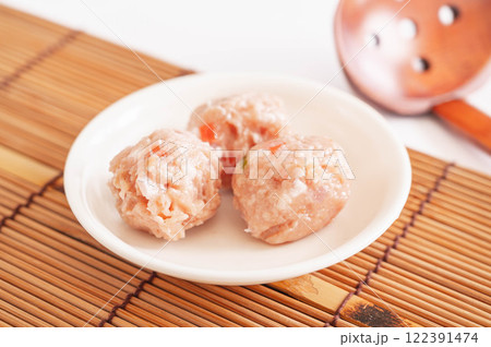 軟骨入り鶏だんご 122391474
