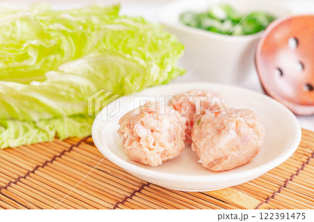 軟骨入り鶏だんご 軟骨入り鶏だんご 122391475